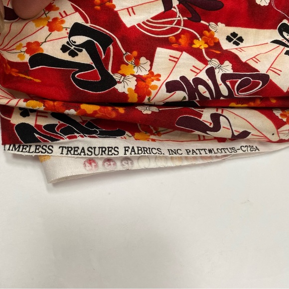 Chinese Fan Red Gold Fabric Remnant 52"x42" Timeless Treasures Lotus C7254 - Picture 3 of 3